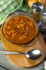 Stewed beans in tomato sauce.