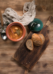 Bean in tomato sauce.