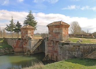 Various constructions related to the operation of the Canal de Castilla in the province of Palencia, Castilla y Leon, Spain.