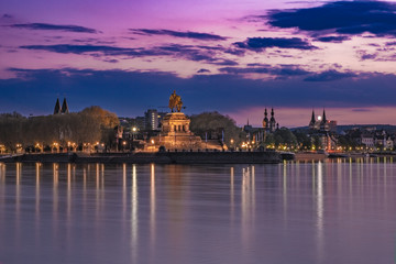 Obraz premium Koblenz Sonnenuntergang am Deutschen Eck