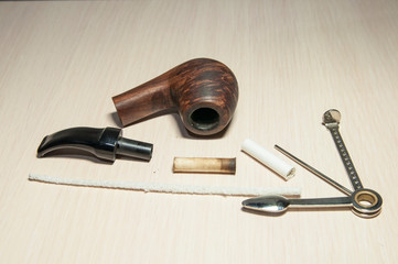 cleaning the Smoking pipe after use