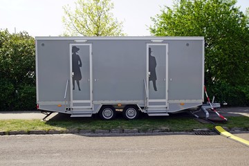 Toilettenwagen für Freiluftveranstaltungen