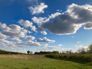 Fototapeta na wymiar landscape with clouds in spring