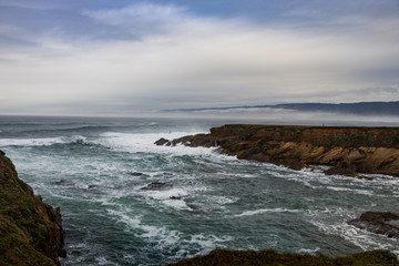 Fototapeta na wymiar Waves on California coastline