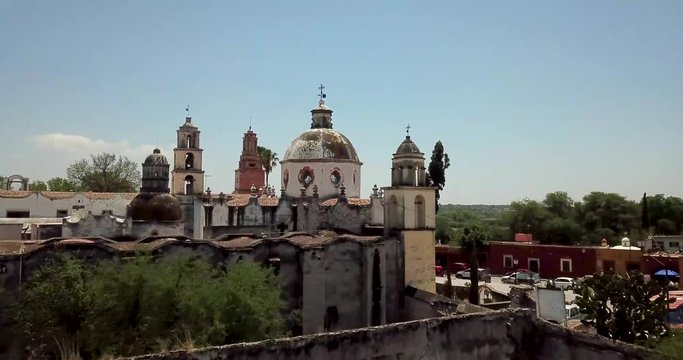 Vistalateral de la iglesia de Atotonilco con Dron