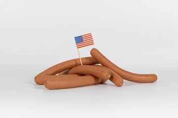 Wiener Würstchen isoliert mit USA Flagge
