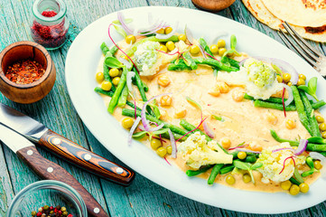 Hummus with vegetables