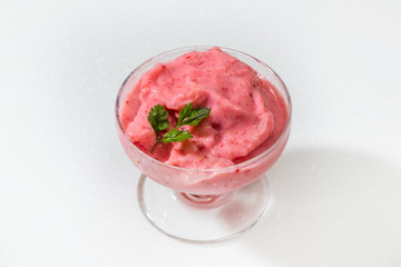 いちごのジェラート　Strawberry fruit gelato
