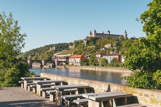 Festung Marienberg und alte Mainbr&uuml;cke in W&uuml;rzburg