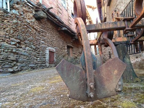 arado antiguo en un pueblo de salamanca