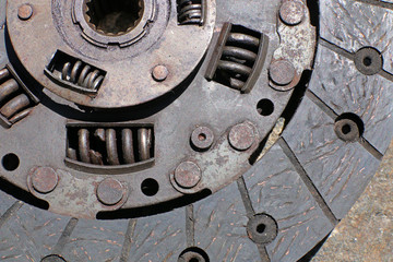 Broken clutch disc. Springs are broken on the clutch disc.