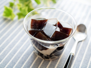 グラスに入ったコーヒーゼリー