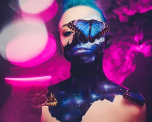 Foto op Plexiglas Beautiful woman with blue hair and butterfly © Nejron Photo