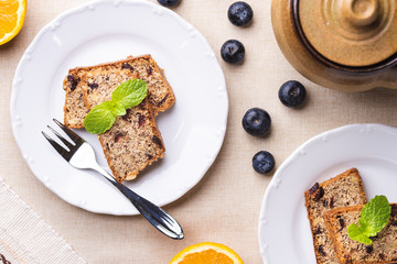 Piece of cake with fresh fruit