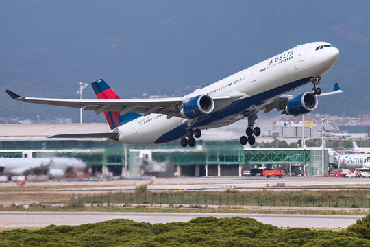 Delta Air Lines Airbus A330 Taking off from Barcelona