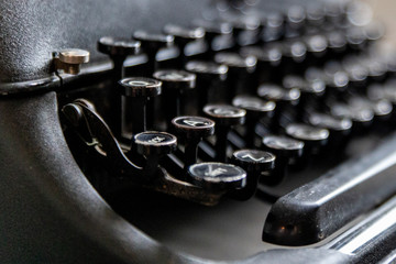 maquina de escribir antigua