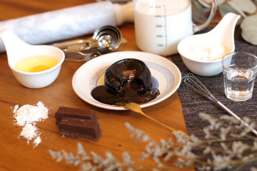 Little chocolate bread with chocolate melting cake 