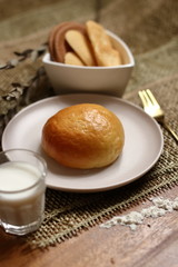 Little chocolate bread with chocolate melting cake 