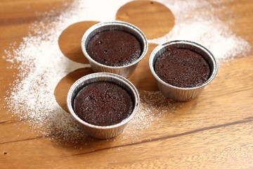 Little chocolate bread with chocolate melting cake 