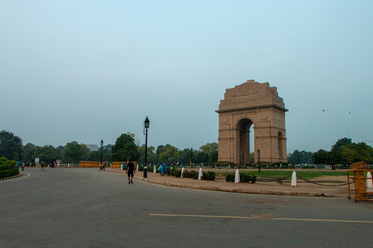 Sunrise At India Gate, New Delhi / Morning Cycling | Silhouette Of India Gate, Vijay Chowk, Sun Behind India Gate/ Empty India Gate, War Memorial