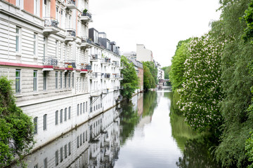 Hamburg Hoheluft Isebekkanal high key Frühling