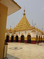 Fototapeta premium TEMPLO EN MANDALAY