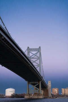 Ben Franklin Bridge a little before dusk in Philadelphia, PA. © Nand