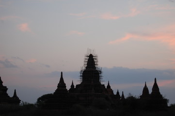 Anocheciendo en Bagan