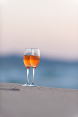 夕日とワイングラス