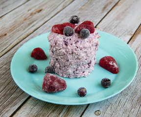 Carrot and cottage cheese cake with strawberries and black currant