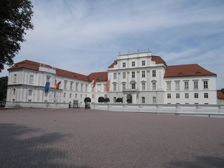 Fototapeta na wymiar Schloss Oranienburg bei Berlin