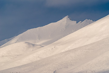 Fototapeta na wymiar Winter ski trip in the mountains of the circumpolar Urals