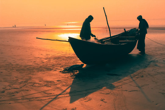 Indian boat with fisher get ready to to catch some fish