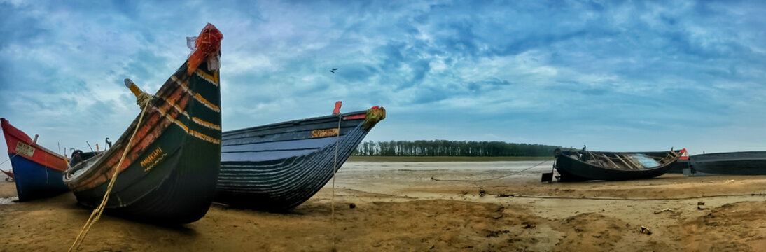 Indian boat resting in a Indian beach