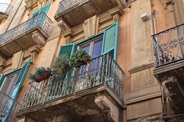 kamienica, balkony, stara kamienica, stare sycylijskie balkony, 