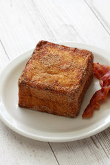 banana cinnamon french toast with bacon