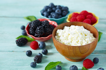 cottage cheese and fresh berries
