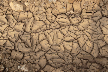The drought causes the soil to break.