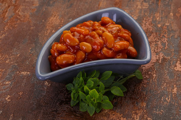 Baked kidney with tomato sauce
