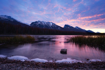 Honeymoon Lake, Jasper Alberta Kanada travel destination