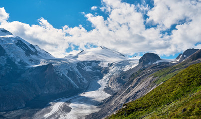 Gletscher Schmelze in Österreich Schweiz im Sommer