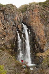 Cascada de Mazobre en el Parque Natural Montaña Palentina.