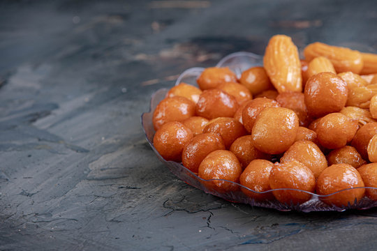 Luqaimat - Sweet ramadhan dumplings. arab sweets 