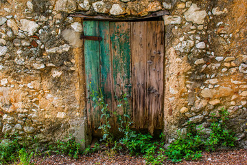 Fototapeta na wymiar small wooden door