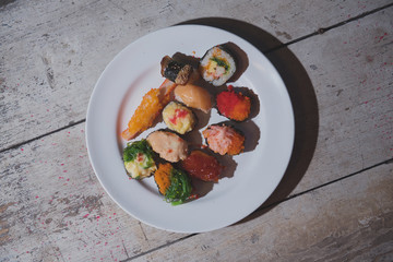 sushi  Wooden floor