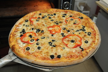 pizza with olive
