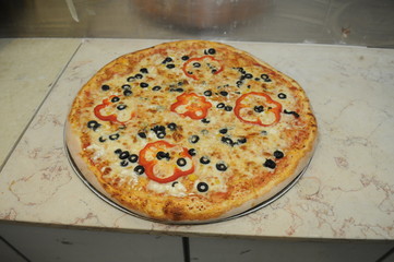 pizza with olive