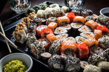 Sushi set with 84 pieces and various rolls