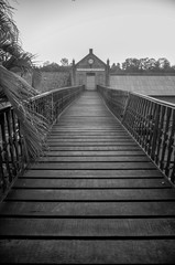 Obraz premium old wooden bridge 