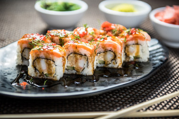 Sushi KAERU maki with tempura prawns, salmon